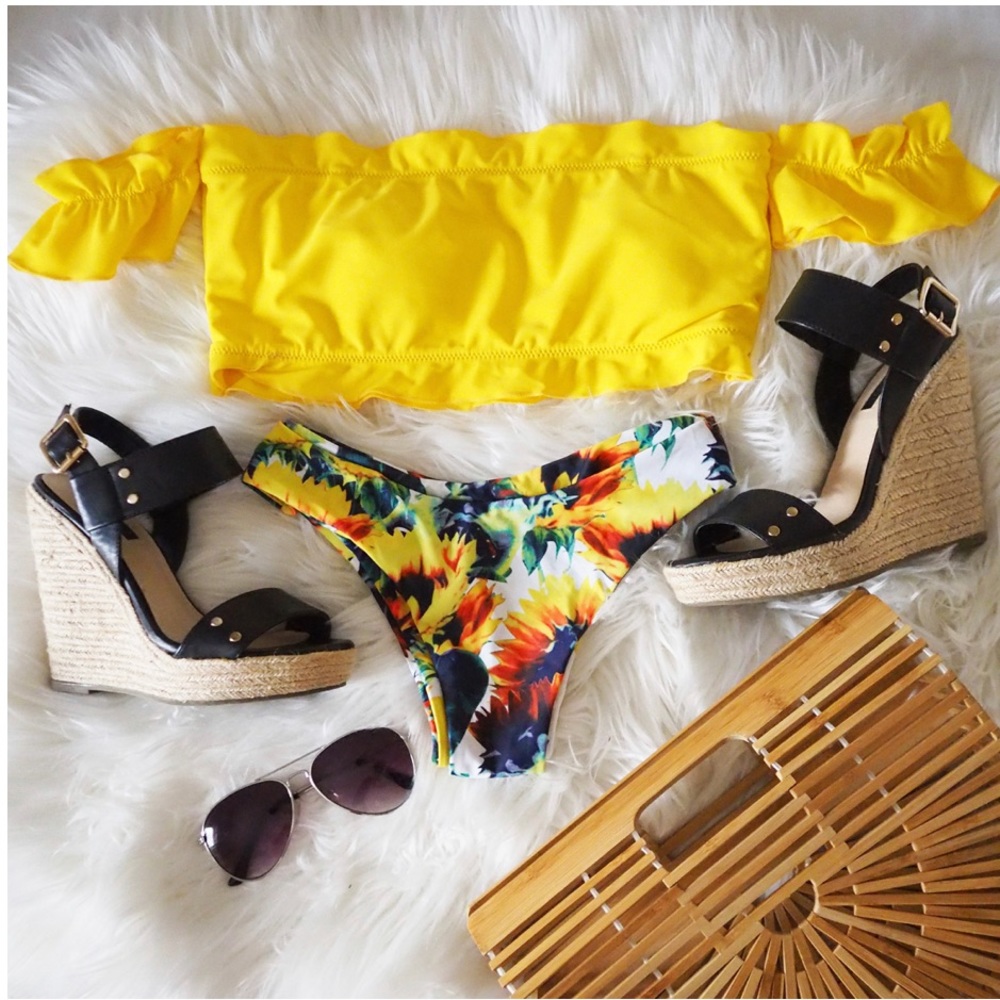 RUFFLE BANDEAU SWIMSUIT SET SIZE MEDIUM